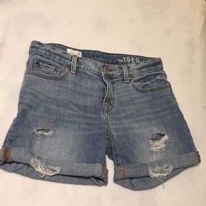 Gap sexy boyfriend shorts ! EUC!!!!